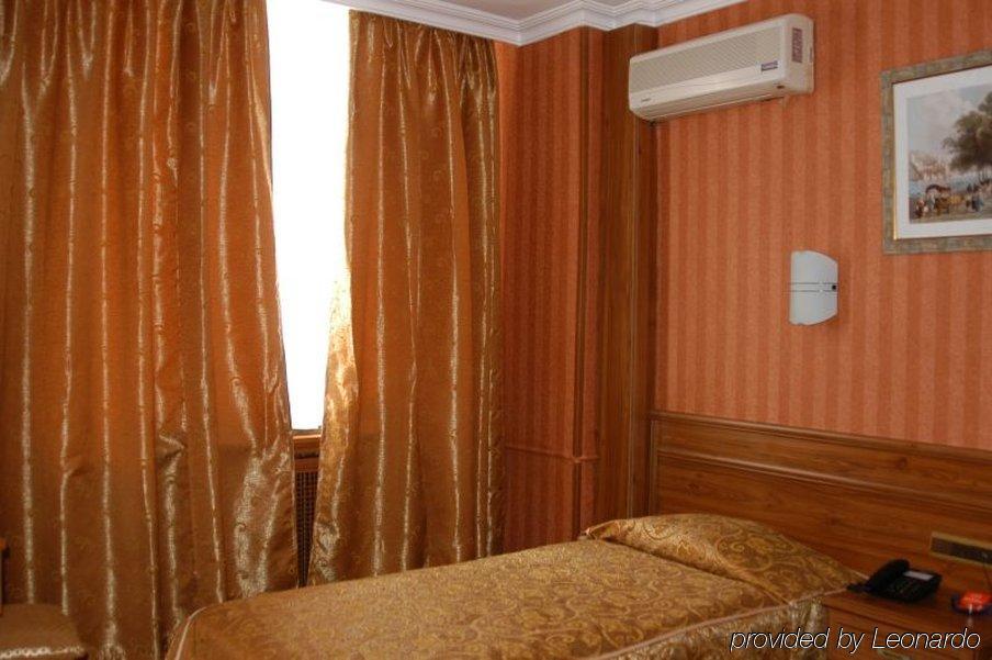 Hotel Bristol Стамбул Номер фото