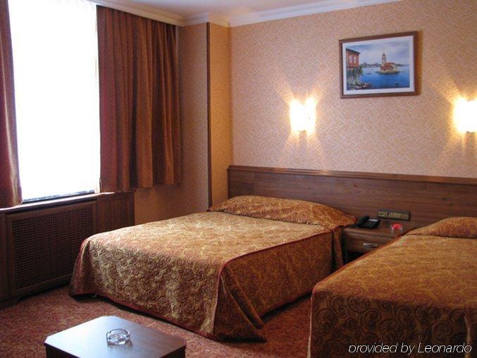 Hotel Bristol Стамбул Номер фото